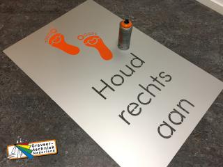 Groot aluminium spuitsjabloon corona voor bv gemeente en overheid.